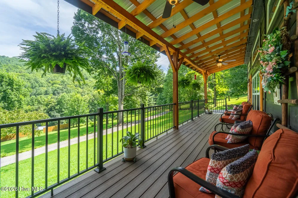 3454 Franks Creek Road Robbinsville, NC 28771