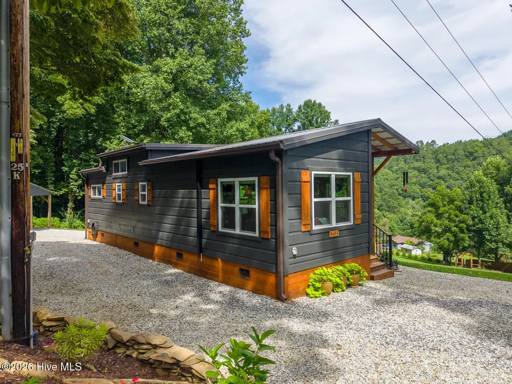 3454 Franks Creek Road Robbinsville, NC 28771