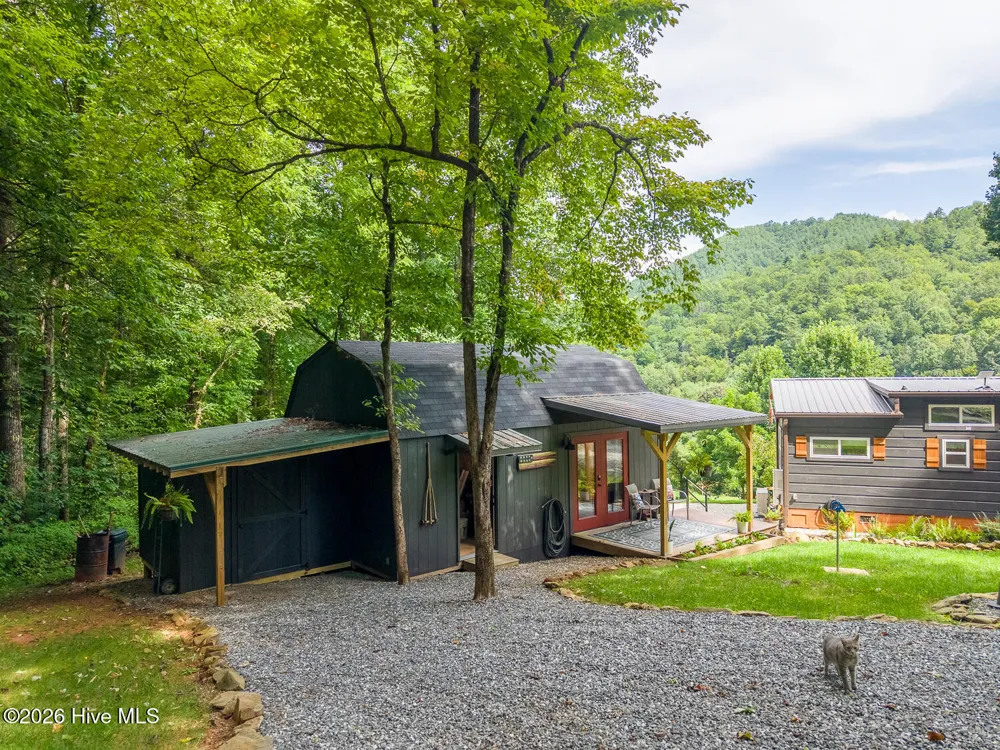 3454 Franks Creek Road Robbinsville, NC 28771