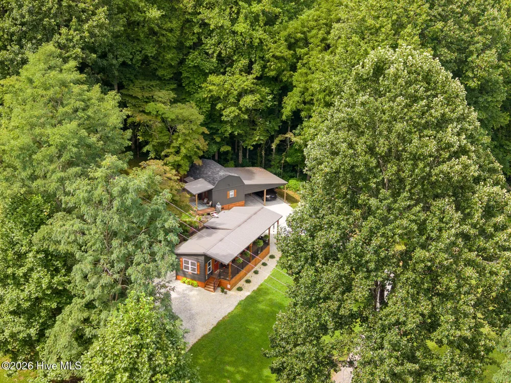 3454 Franks Creek Road Robbinsville, NC 28771