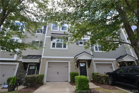 208 Irving Way