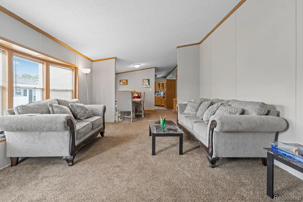 19921 Rhapsody Clinton Charter Township, MI 48036