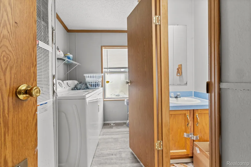19921 Rhapsody Clinton Charter Township, MI 48036