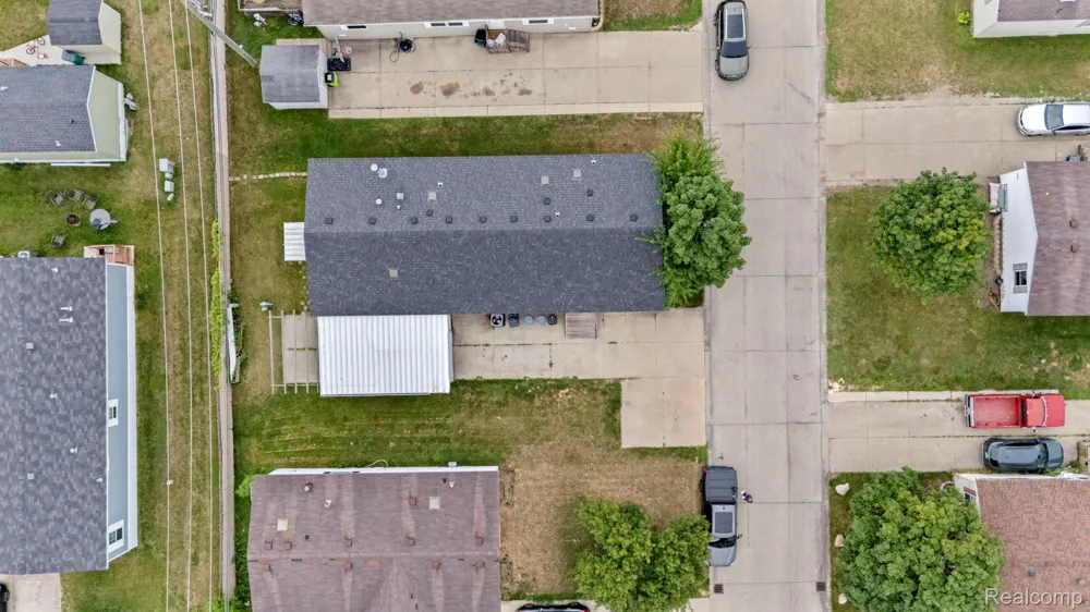 19921 Rhapsody Clinton Charter Township, MI 48036