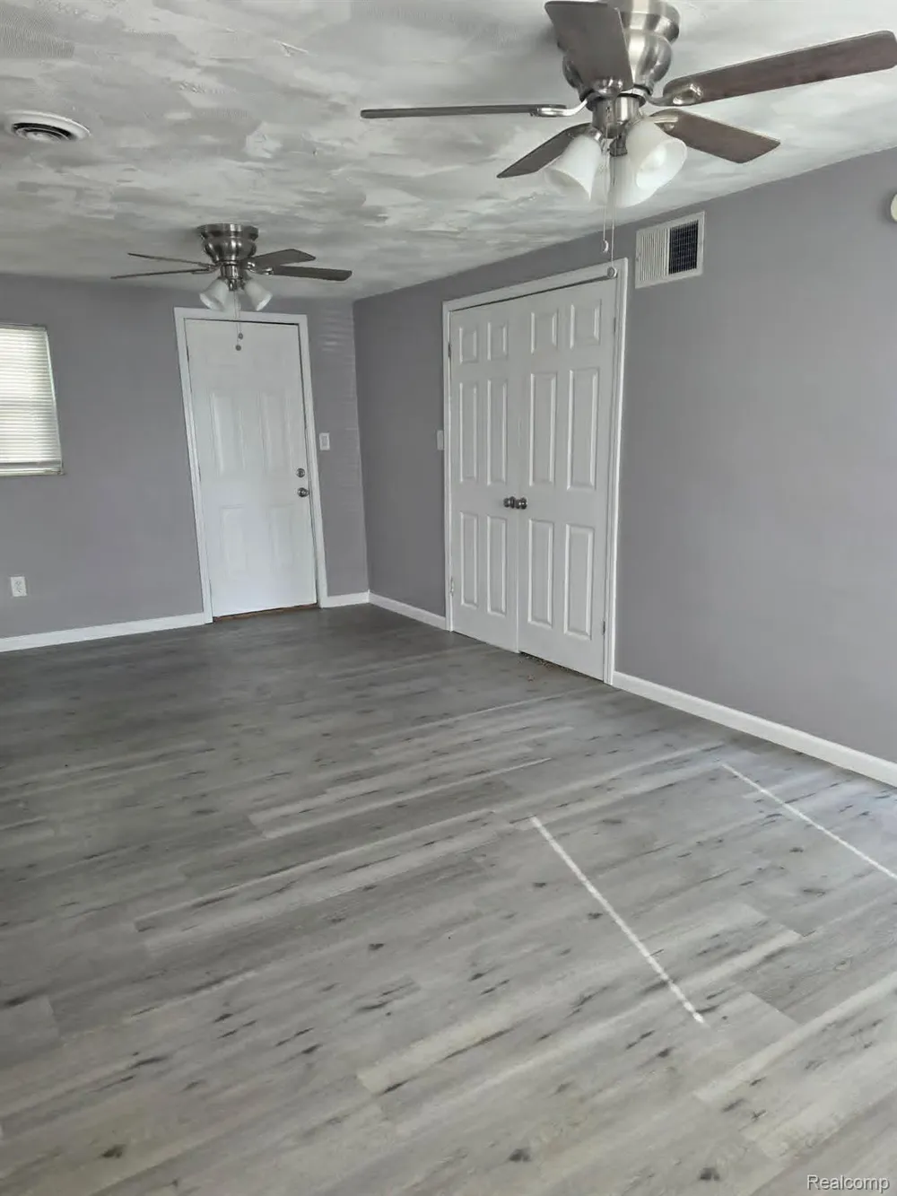 2070 Harwine Street Flint Charter Township, MI 48532