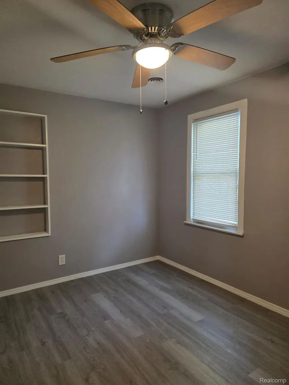 2070 Harwine Street Flint Charter Township, MI 48532