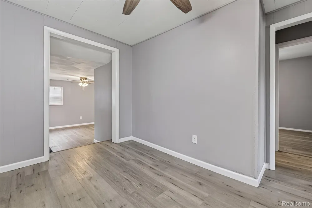 2070 Harwine Street Flint Charter Township, MI 48532