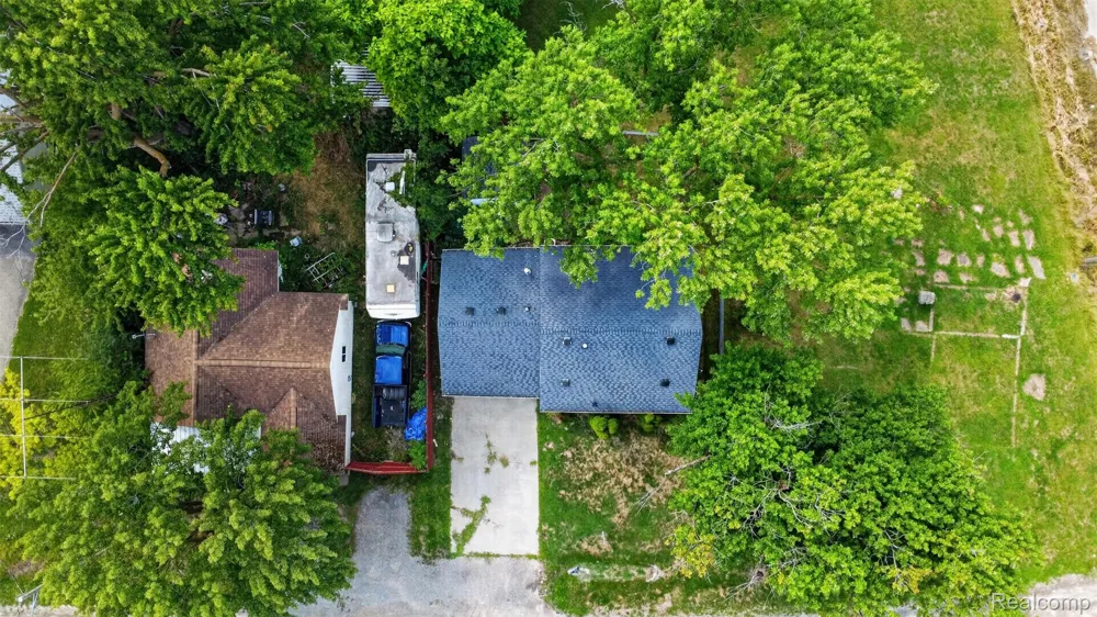 2070 Harwine Street Flint Charter Township, MI 48532