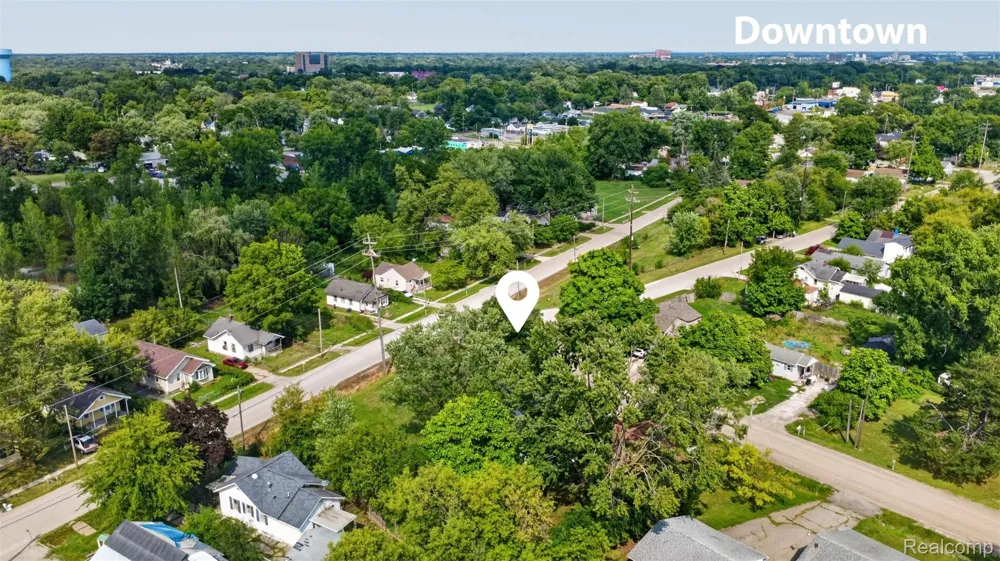2070 Harwine Street Flint Charter Township, MI 48532
