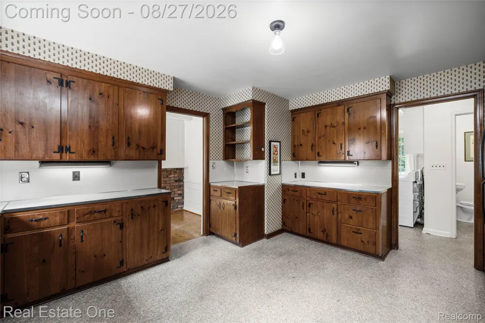 4195 Orchard Way Bloomfield Charter Township, MI 48301