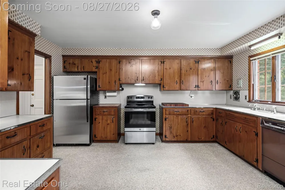 4195 Orchard Way Bloomfield Charter Township, MI 48301