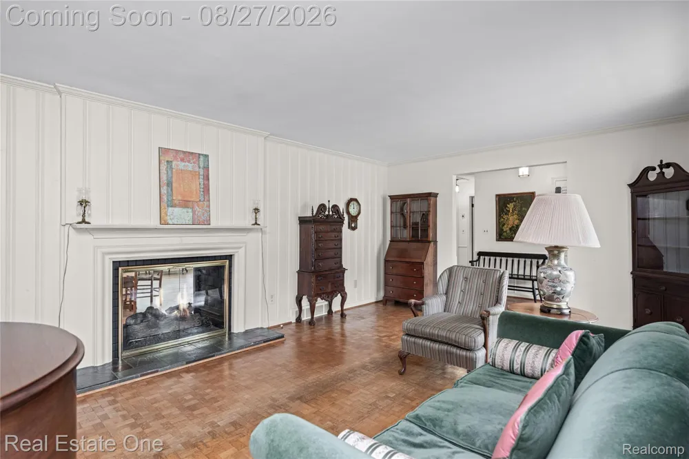 4195 Orchard Way Bloomfield Charter Township, MI 48301