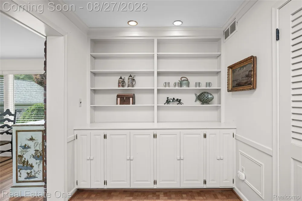 4195 Orchard Way Bloomfield Charter Township, MI 48301