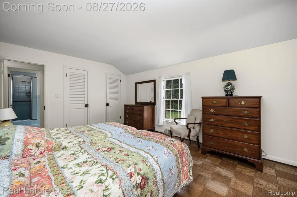 4195 Orchard Way Bloomfield Charter Township, MI 48301