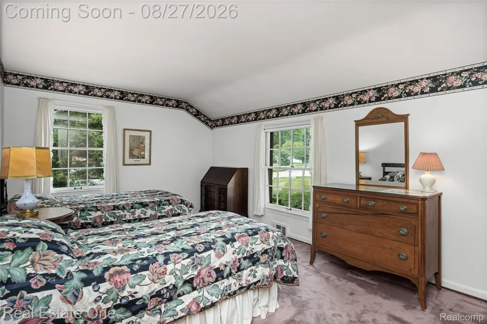 4195 Orchard Way Bloomfield Charter Township, MI 48301