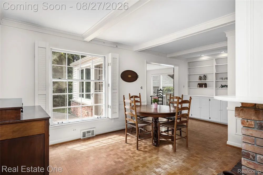 4195 Orchard Way Bloomfield Charter Township, MI 48301