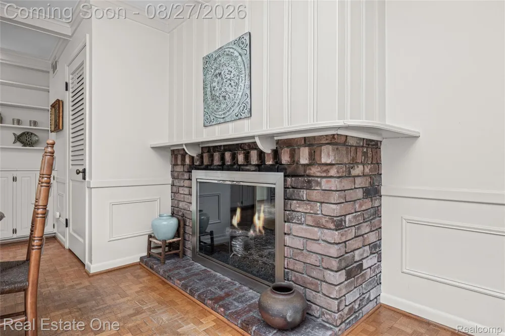 4195 Orchard Way Bloomfield Charter Township, MI 48301