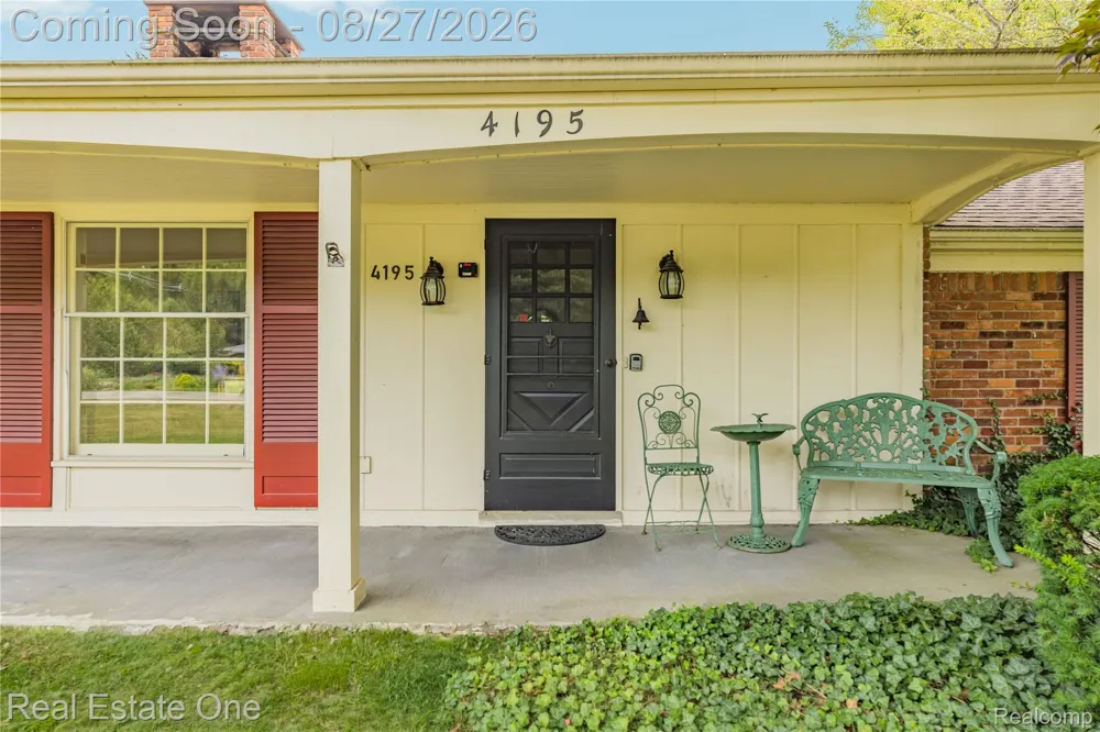 4195 Orchard Way Bloomfield Charter Township, MI 48301