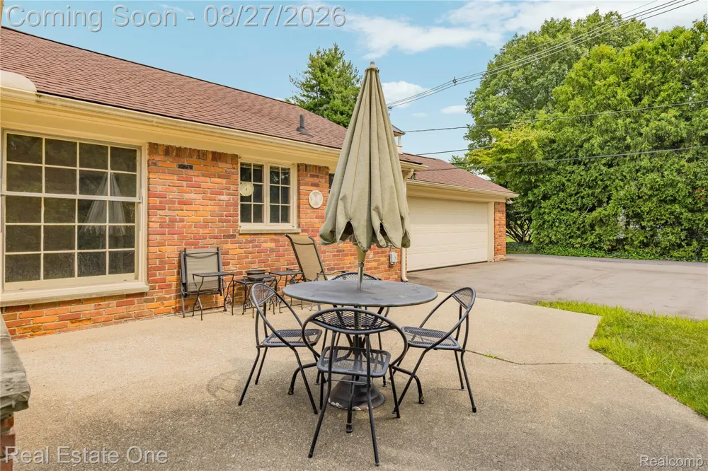 4195 Orchard Way Bloomfield Charter Township, MI 48301