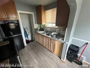8810 Farmbrook Street Detroit City, MI 48224