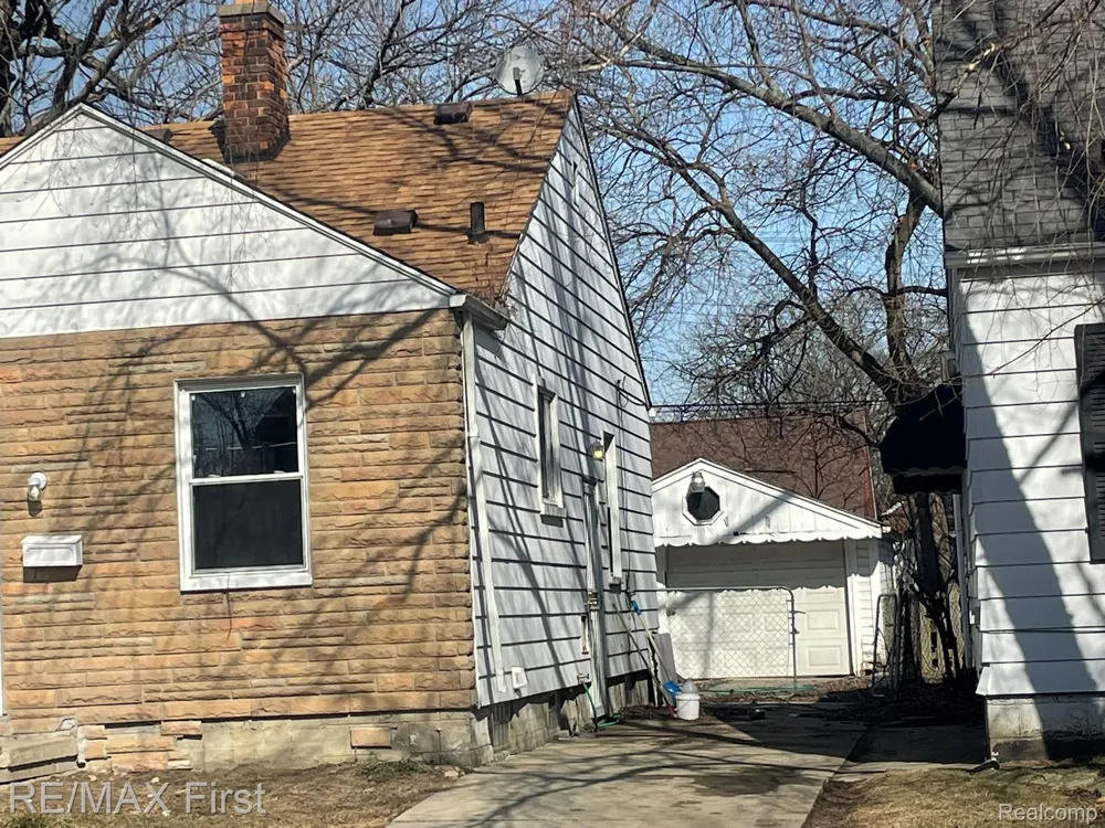 8810 Farmbrook Street Detroit City, MI 48224