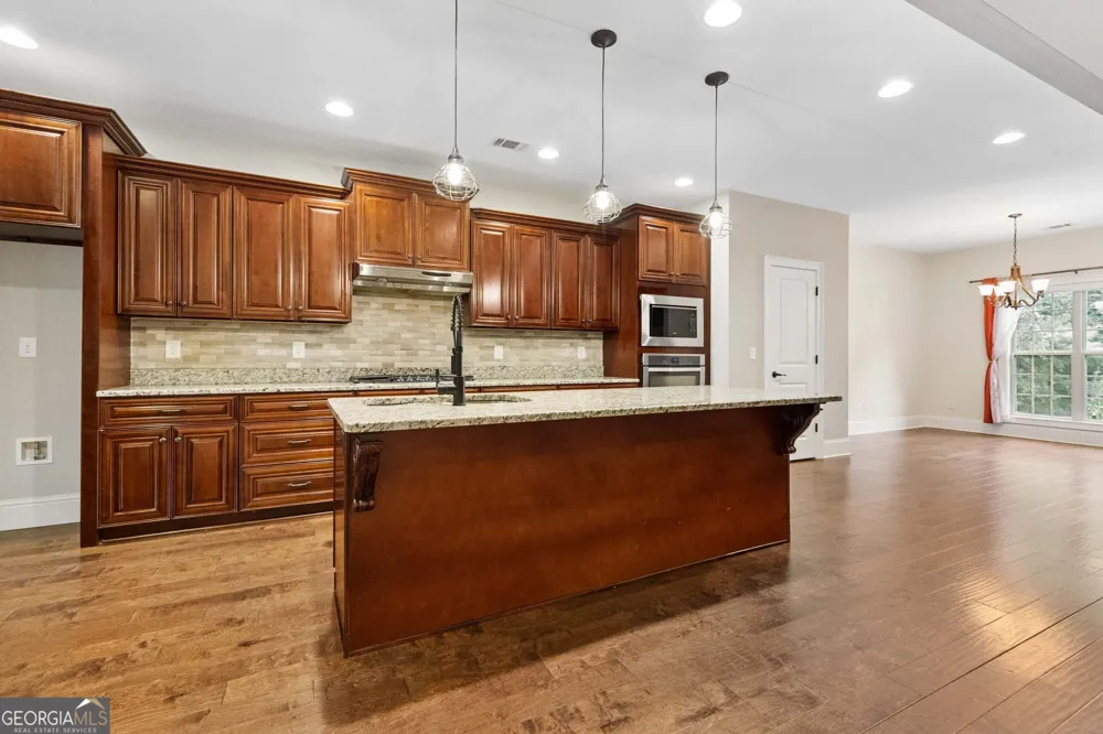 1031 Greenwood CIR Madison, GA 30650
