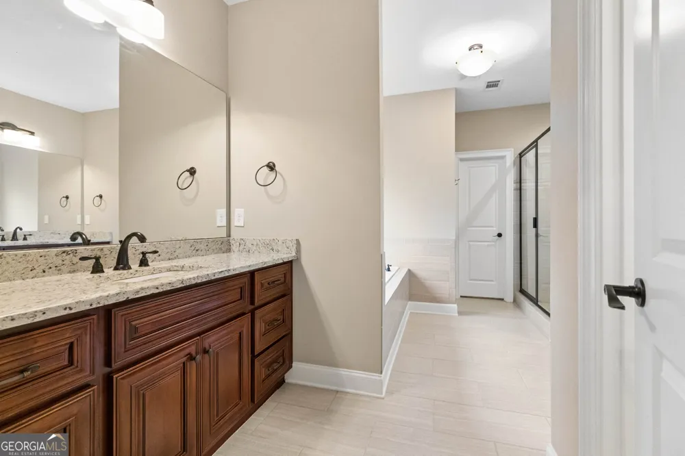1031 Greenwood CIR Madison, GA 30650