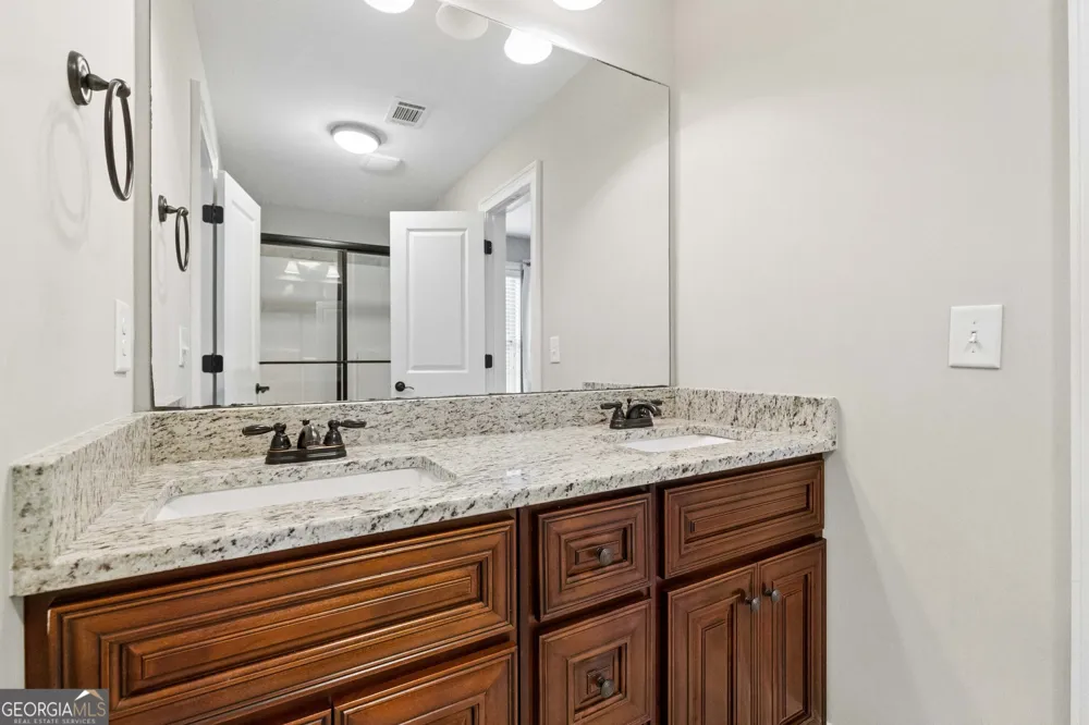 1031 Greenwood CIR Madison, GA 30650