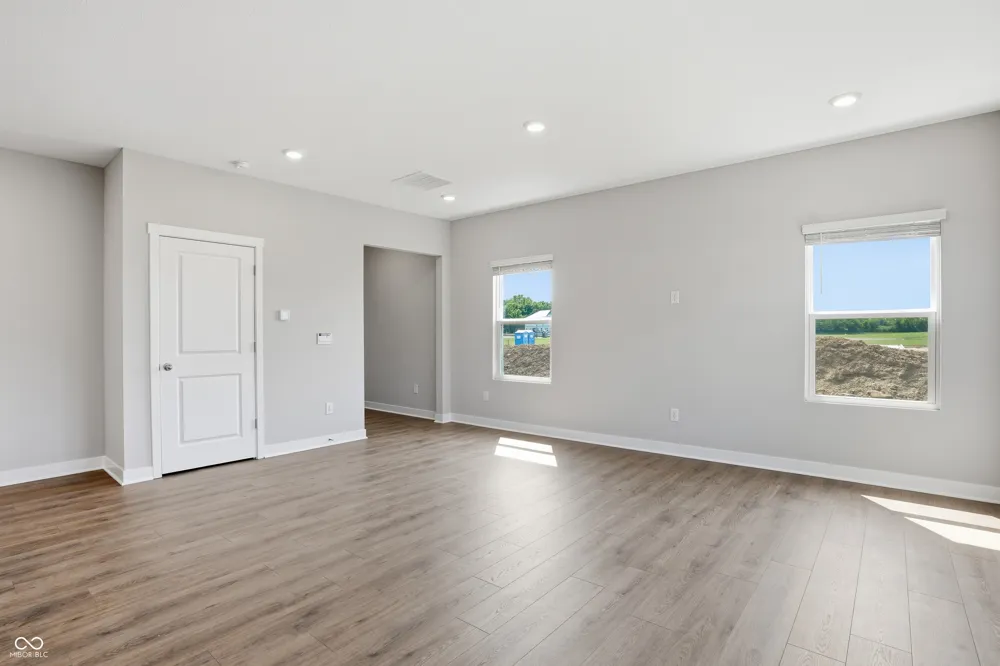6162 Wasco Drive Whitestown, IN 46075