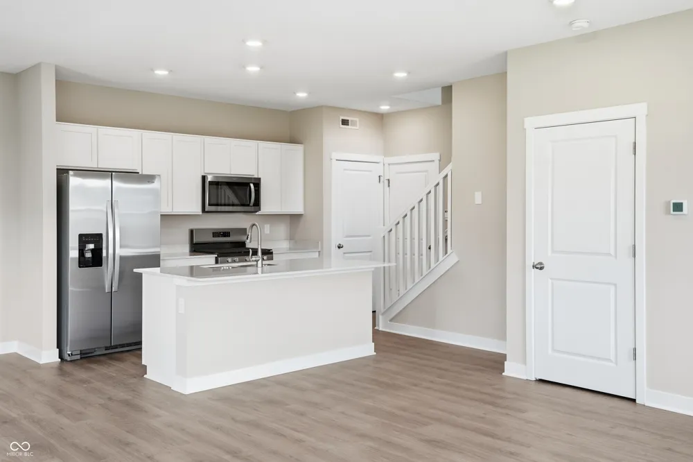 6162 Wasco Drive Whitestown, IN 46075