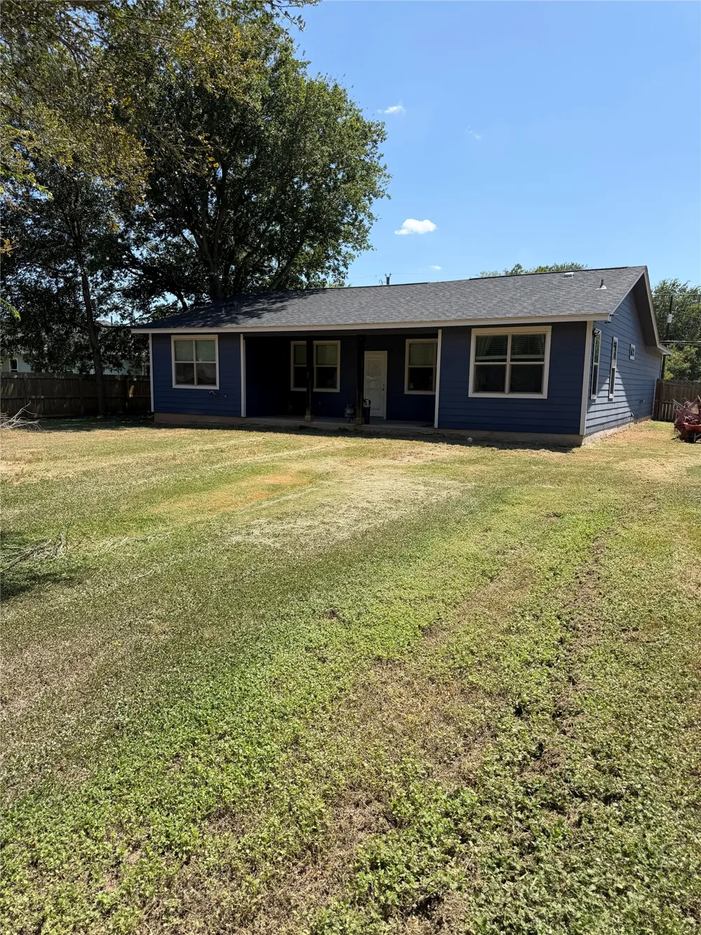 132 Waianae Court Bastrop, TX 78602