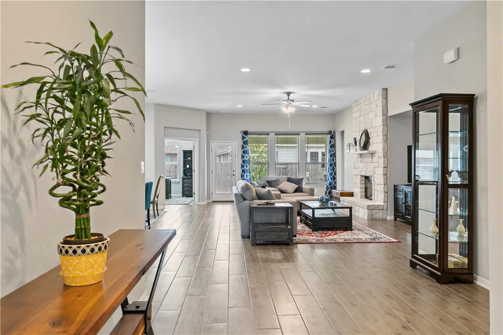 20217 Great Egret Lane Pflugerville, TX 78660