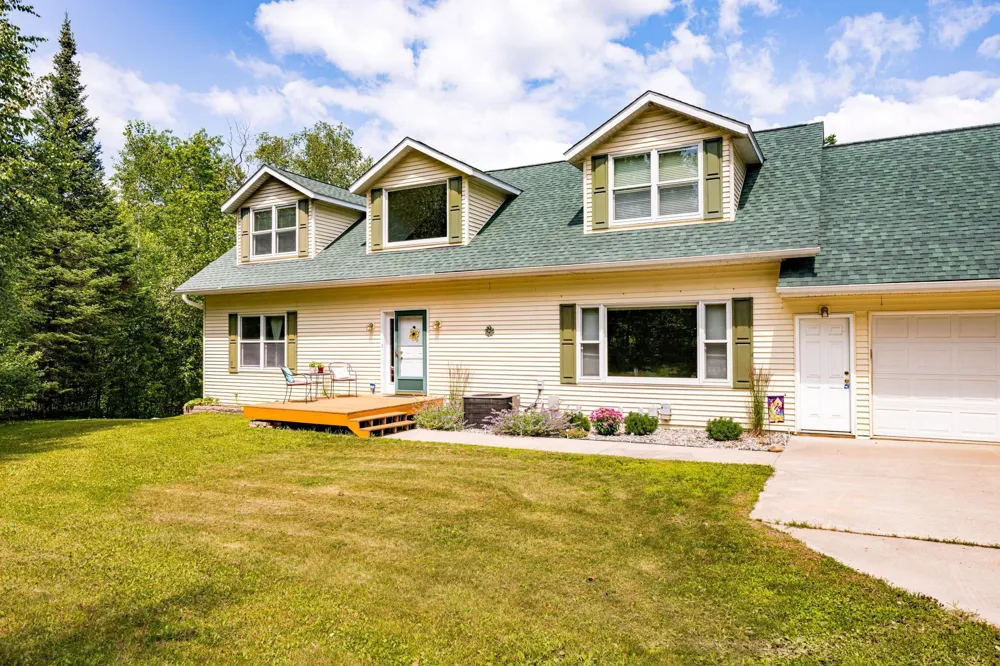 26644 Baich Road Bovey, MN 55709