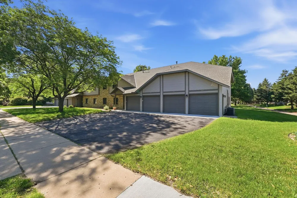2070 Stockinger Drive Saint Cloud, MN 56303