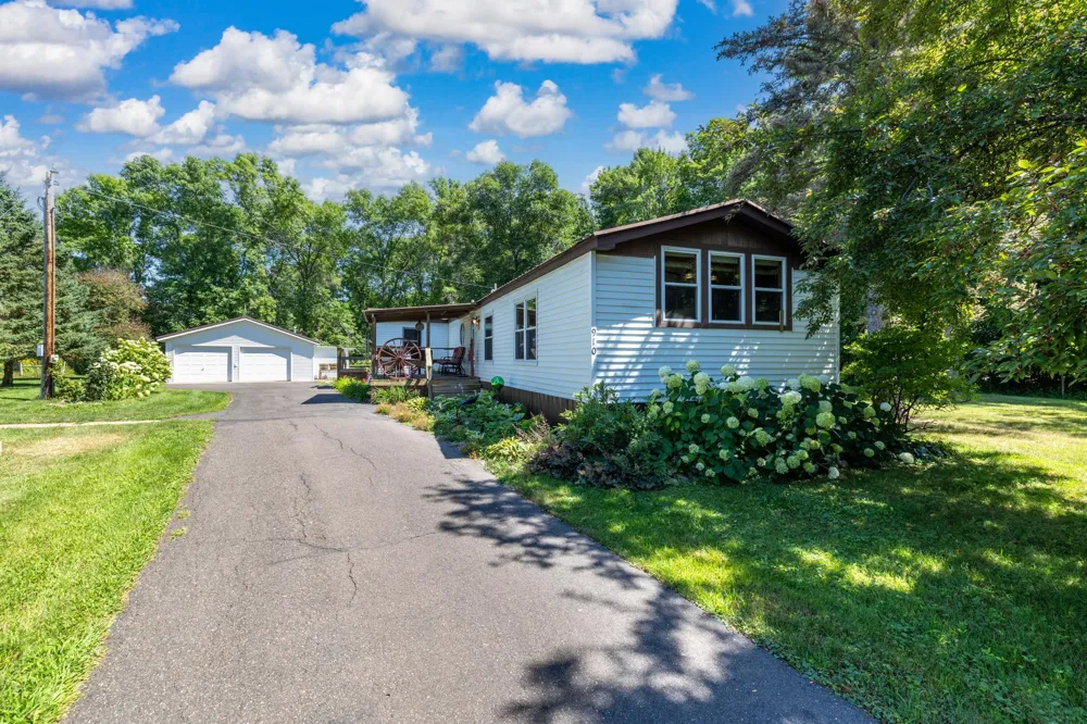 910 Lake Shore Boulevard Wahkon, MN 56386