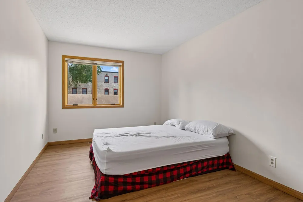 236 6th Street NE Minneapolis, MN 55413