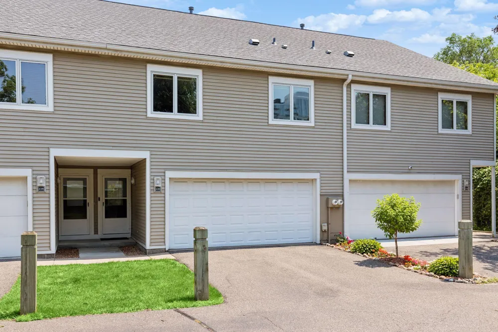 236 6th Street NE Minneapolis, MN 55413