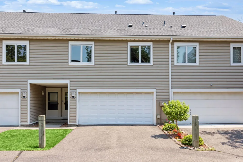 236 6th Street NE Minneapolis, MN 55413