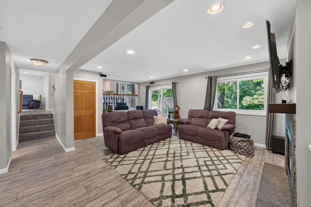 12754 Independence Avenue Savage, MN 55378
