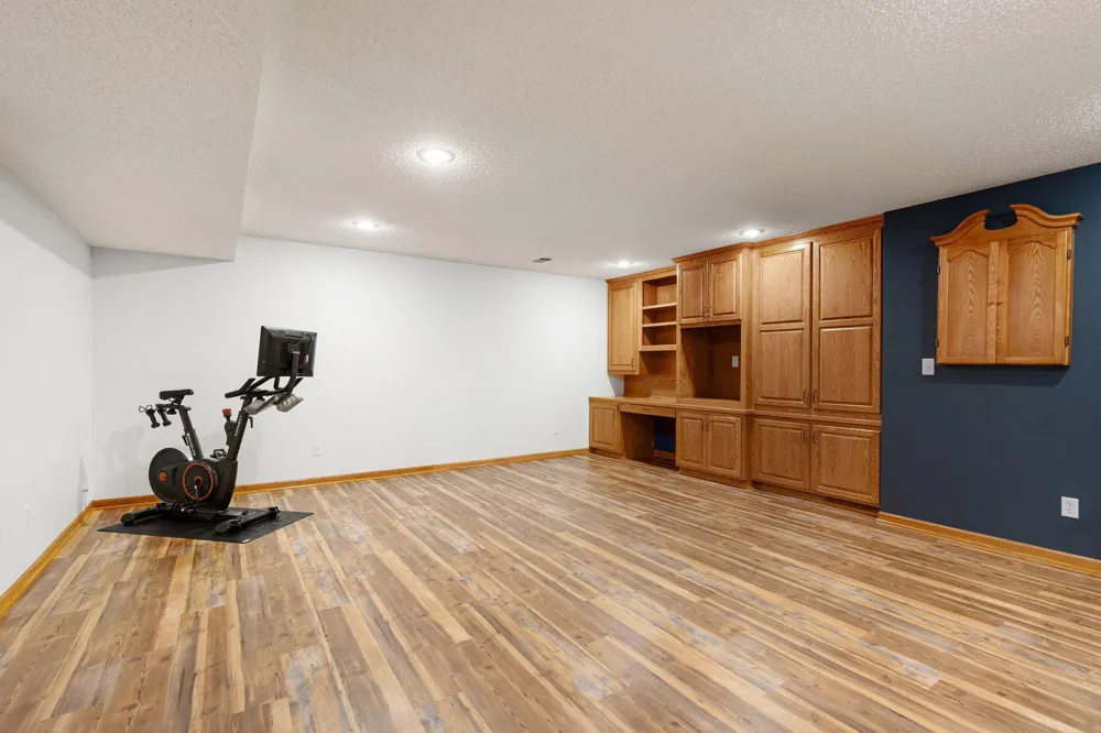 659 Crestview Lane Owatonna, MN 55060