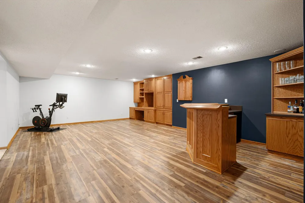 659 Crestview Lane Owatonna, MN 55060