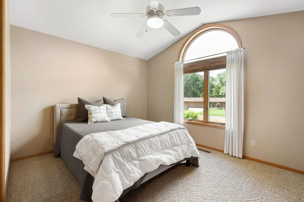 659 Crestview Lane Owatonna, MN 55060