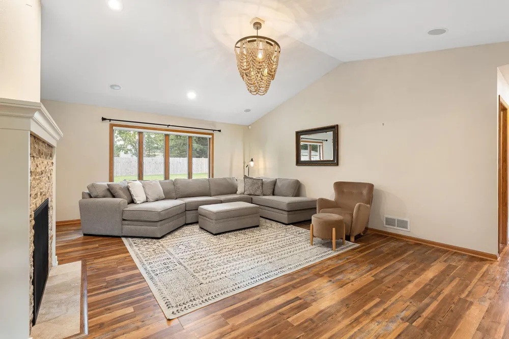 659 Crestview Lane Owatonna, MN 55060