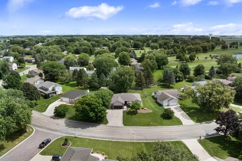 659 Crestview Lane Owatonna, MN 55060