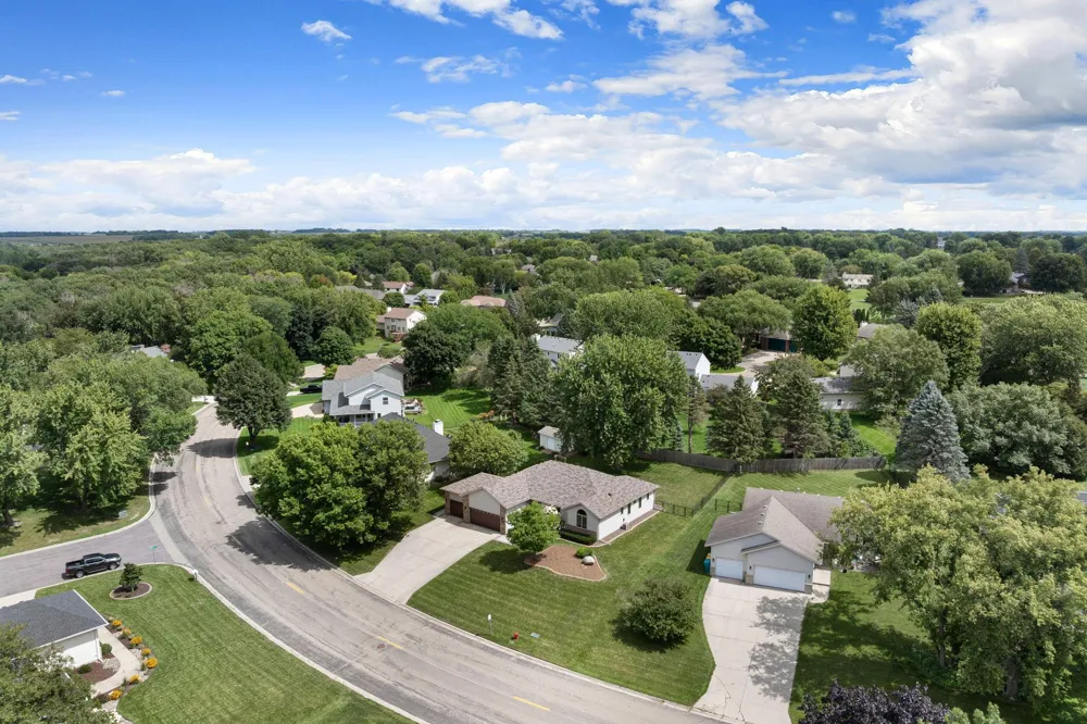 659 Crestview Lane Owatonna, MN 55060
