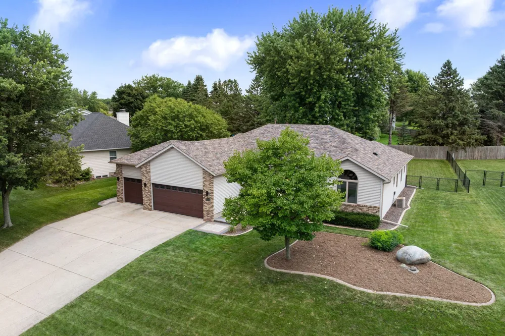 659 Crestview Lane Owatonna, MN 55060