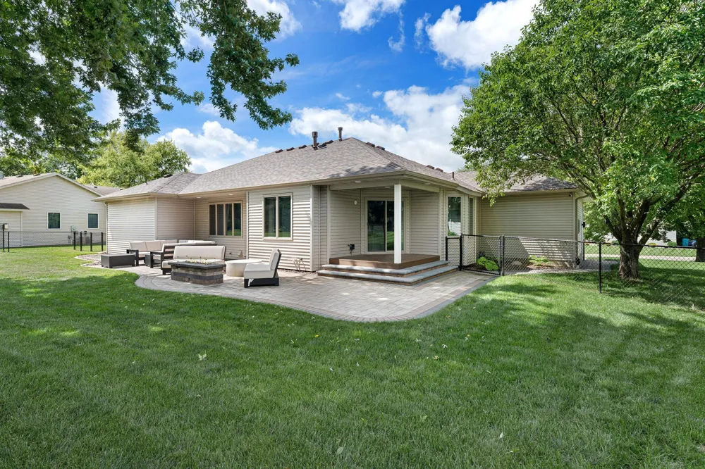 659 Crestview Lane Owatonna, MN 55060