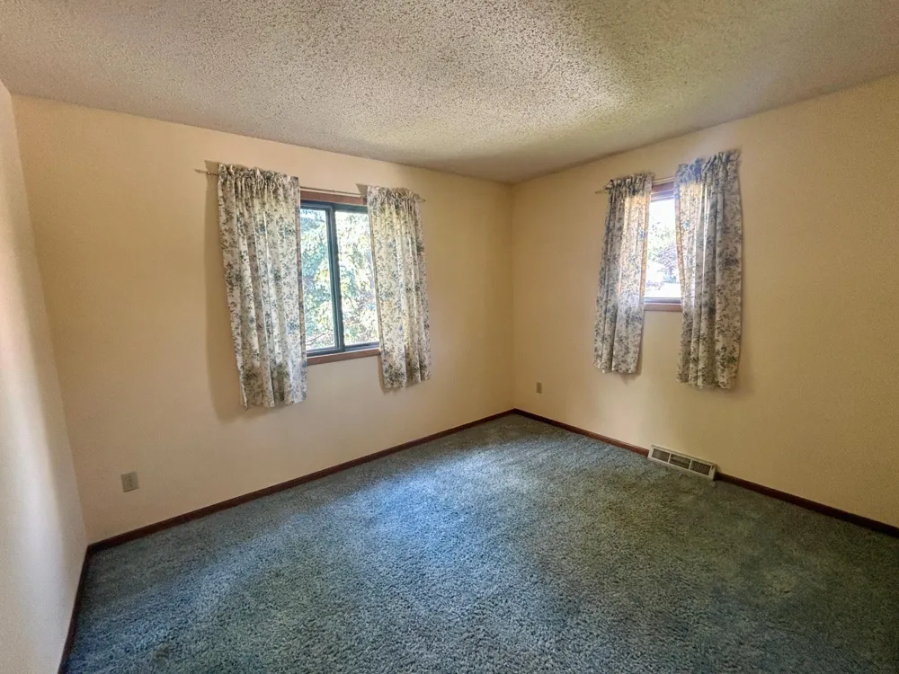 913 High Avenue Gaylord, MN 55334
