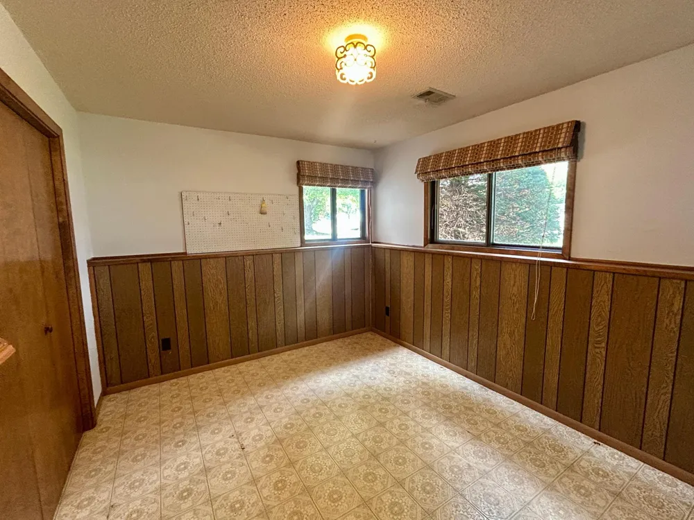 913 High Avenue Gaylord, MN 55334
