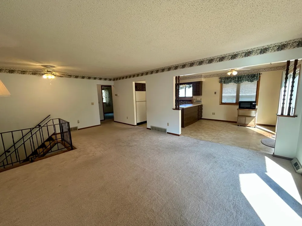 913 High Avenue Gaylord, MN 55334